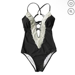 Women’s Black white Lace crochet accent v neck deep v One Piece Swimsuit small S